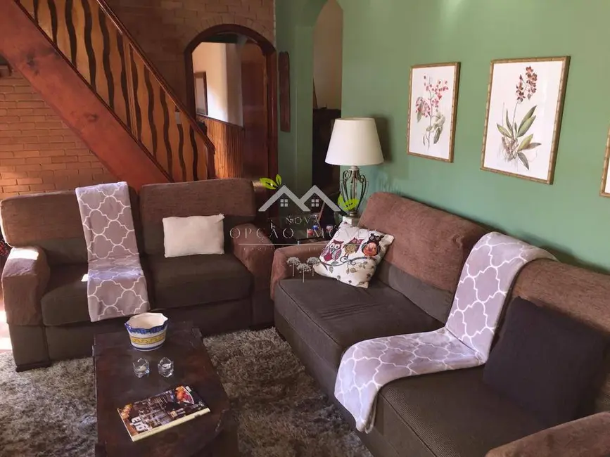 Foto 9 de Casa com 5 quartos à venda, 242m2 em Campos Do Jordao - SP