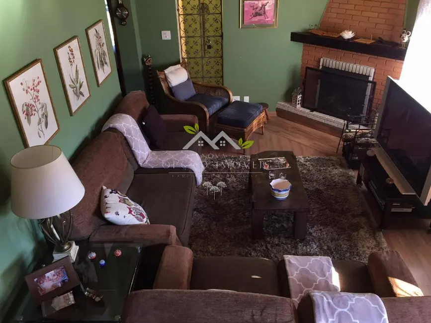 Foto 6 de Casa com 5 quartos à venda, 242m2 em Campos Do Jordao - SP