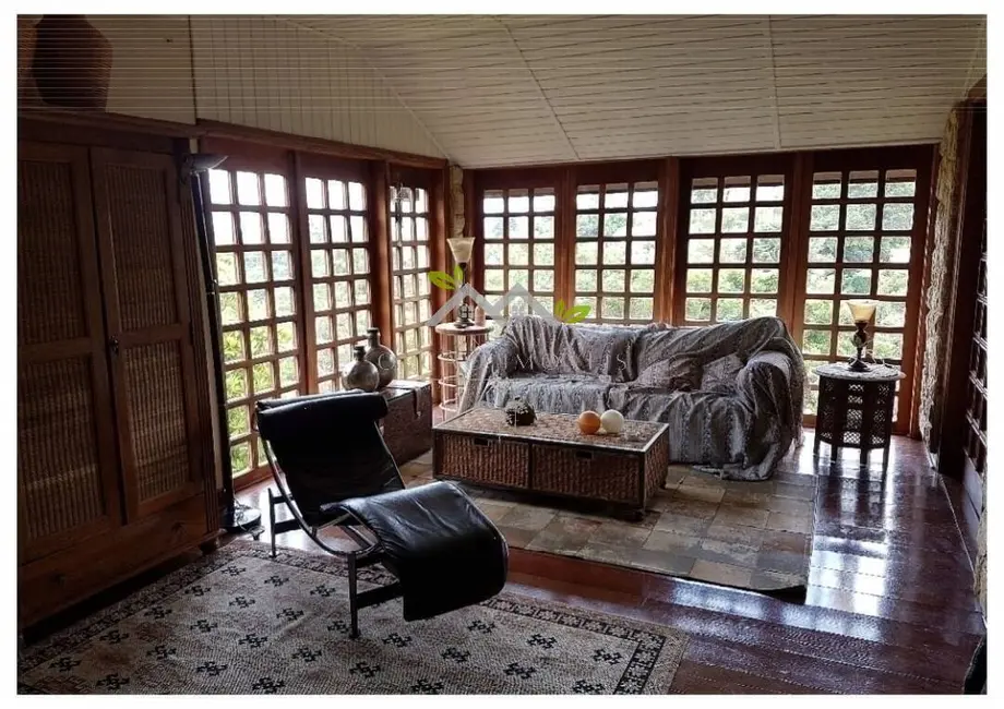 Foto 5 de Casa com 4 quartos à venda, 490m2 em Campos Do Jordao - SP