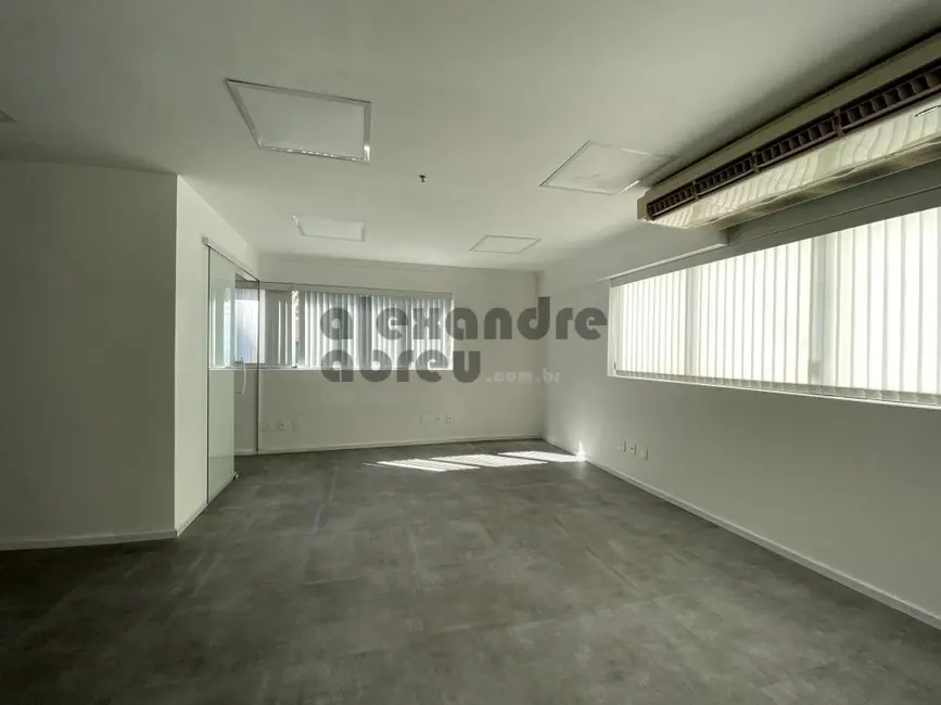 Sala Comercial para alugar, 134m2 em Itaim Bibi, São Paulo - SP - imagem 5 Foto 5 de Sala Comercial para alugar, 134m2 em Itaim Bibi, São Paulo - SP