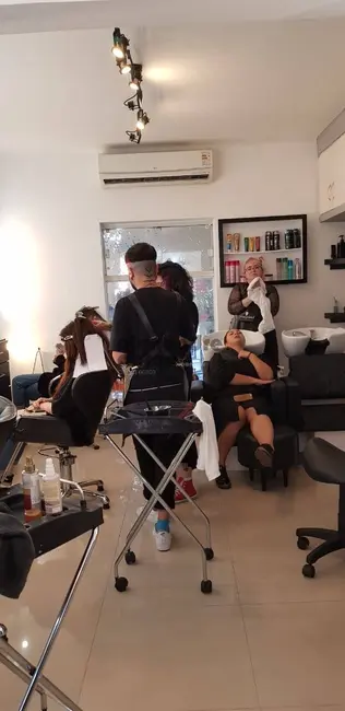 Sobrado com 2 quartos para alugar, 120m2 em Pinheiros, São Paulo - SP - imagem 6 Foto 6 de Sobrado com 2 quartos para alugar, 120m2 em Pinheiros, São Paulo - SP