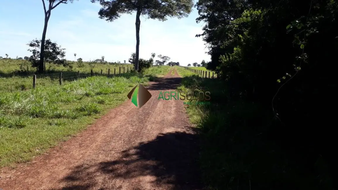 Foto 3 de Fazenda / Haras à venda, 13700m2 em Pontes E Lacerda - MT