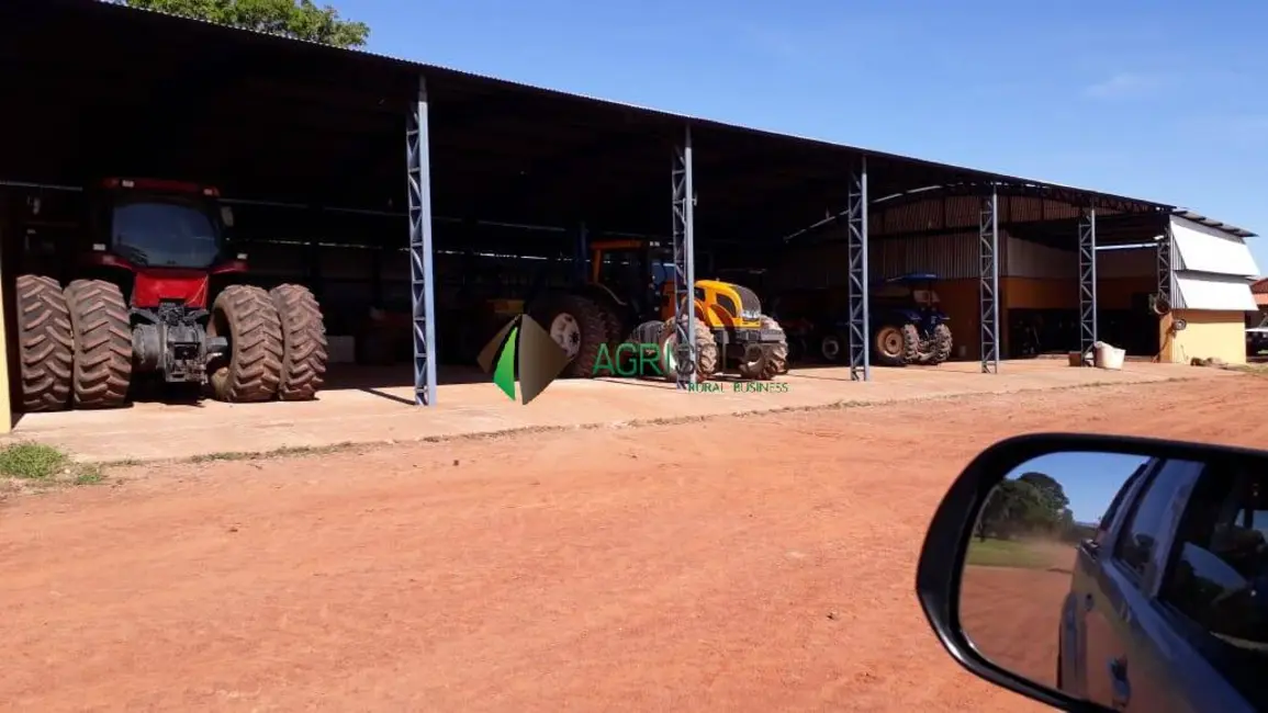Foto 1 de Fazenda / Haras à venda, 13700m2 em Pontes E Lacerda - MT