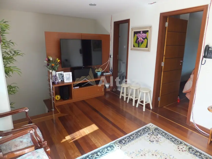 Foto 8 de Apartamento com 3 quartos à venda, 225m2 em Alto, Teresopolis - RJ