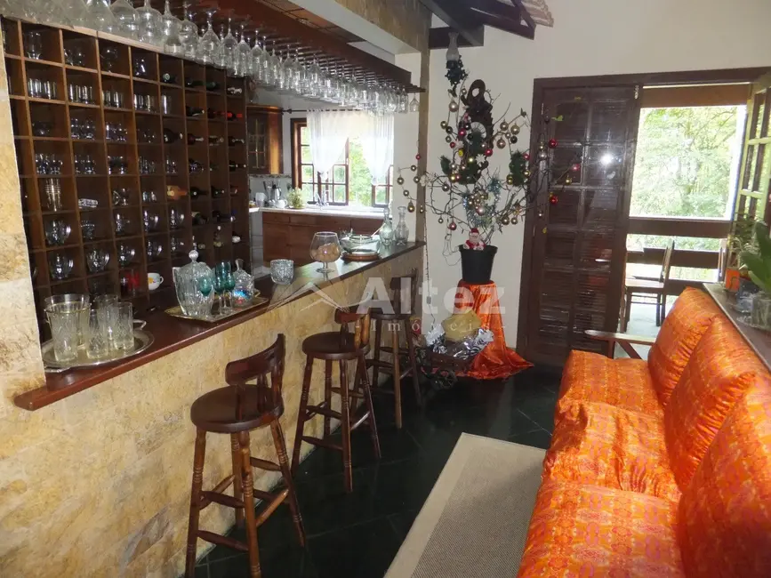 Casa com 3 quartos à venda, 850m2 em Parque do Imbui, Teresopolis - RJ - imagem 7 Foto 7 de Casa com 3 quartos à venda, 850m2 em Parque do Imbui, Teresopolis - RJ