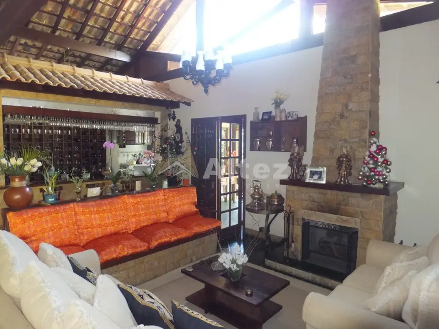 Casa com 3 quartos à venda, 850m2 em Parque do Imbui, Teresopolis - RJ - imagem 5 Foto 5 de Casa com 3 quartos à venda, 850m2 em Parque do Imbui, Teresopolis - RJ