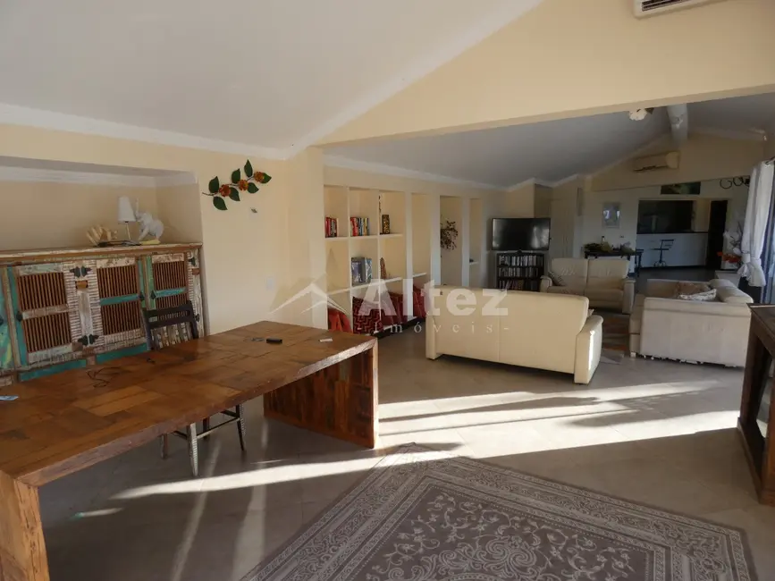 Casa com 6 quartos à venda, 2200m2 em Armacao Dos Buzios - RJ - imagem 5 Foto 5 de Casa com 6 quartos à venda, 2200m2 em Armacao Dos Buzios - RJ