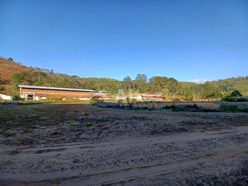 Sítio / Rancho com 46 quartos à venda, 2200000m2 em Ponte Nova, Teresopolis - RJ - imagem 4 Foto 4 de Sítio / Rancho com 46 quartos à venda, 2200000m2 em Ponte Nova, Teresopolis - RJ