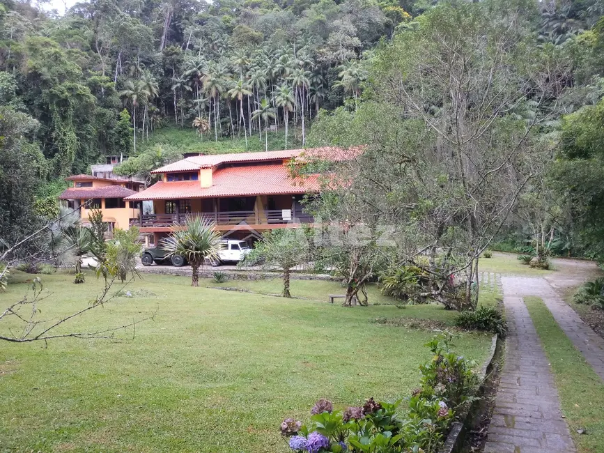 Foto 2 de Casa de Condomínio com 4 quartos à venda, 5700m2 em Carlos Guinle, Teresopolis - RJ