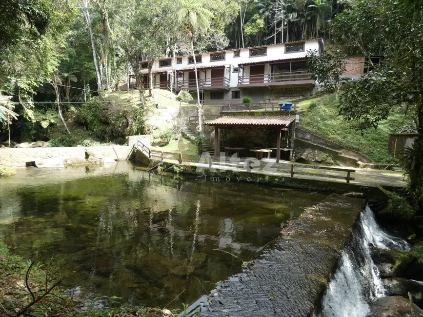 Sítio / Rancho com 7 quartos à venda, 5000m2 em Albuquerque, Teresopolis - RJ - imagem 2 Foto 2 de Sítio / Rancho com 7 quartos à venda, 5000m2 em Albuquerque, Teresopolis - RJ