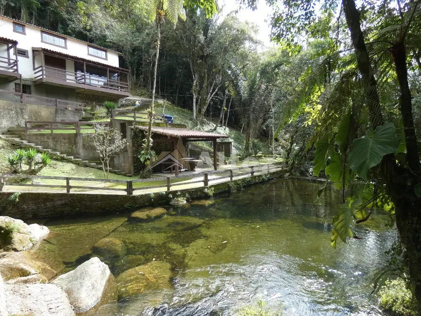 Sítio / Rancho com 7 quartos à venda, 5000m2 em Albuquerque, Teresopolis - RJ - imagem 1 Foto 1 de Sítio / Rancho com 7 quartos à venda, 5000m2 em Albuquerque, Teresopolis - RJ