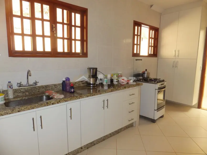 Casa com 3 quartos à venda, 208m2 em Albuquerque, Teresopolis - RJ - imagem 7 Foto 7 de Casa com 3 quartos à venda, 208m2 em Albuquerque, Teresopolis - RJ