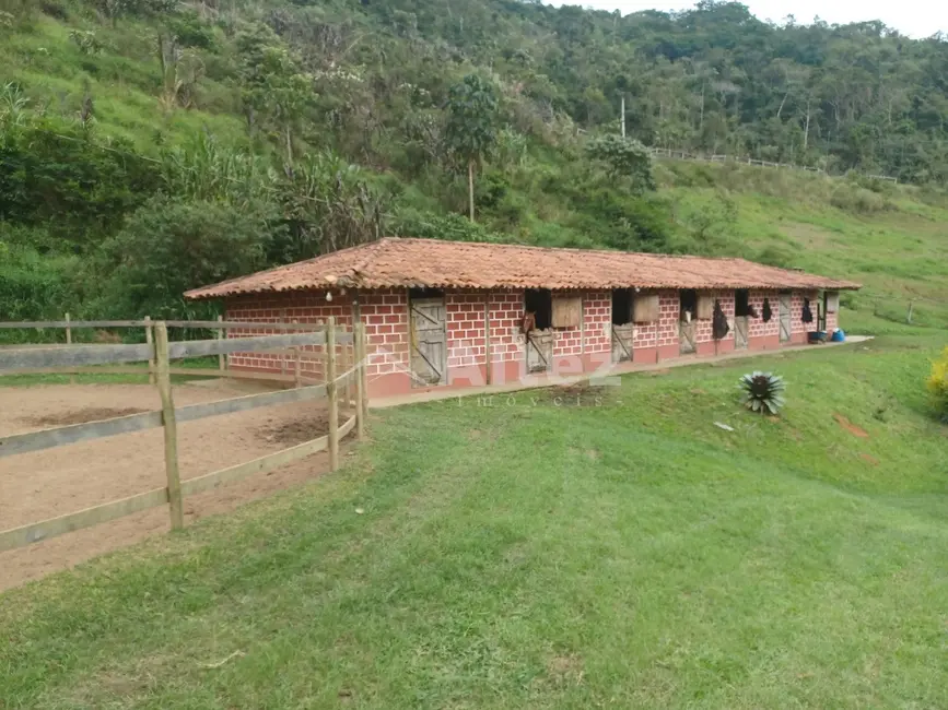 Foto 1 de Sítio / Rancho com 4 quartos à venda, 145000m2 em Teresopolis - RJ