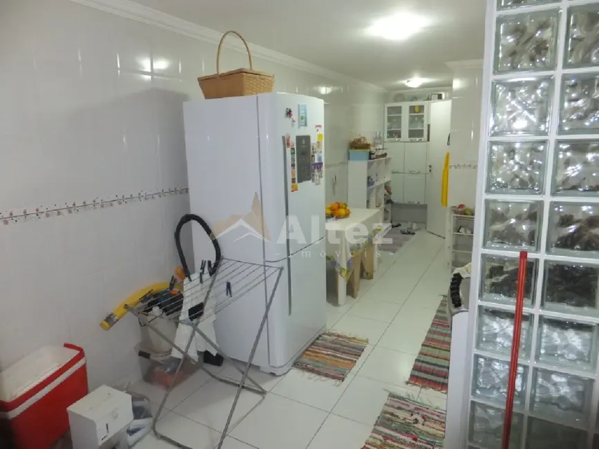 Foto 14 de Apartamento com 3 quartos à venda, 100m2 em Agriões, Teresopolis - RJ