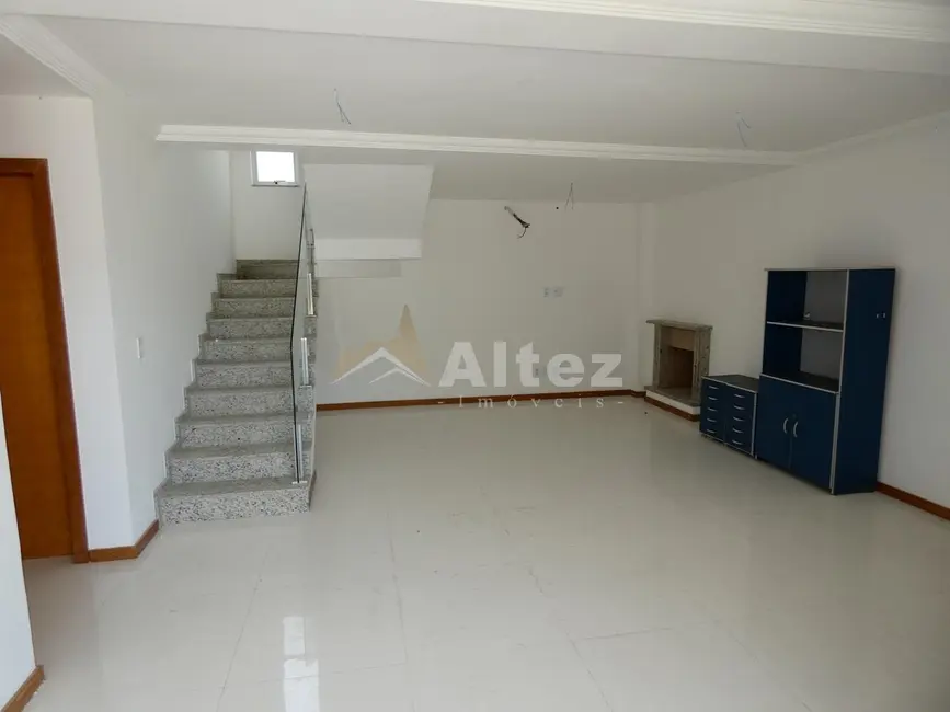 Foto 8 de Casa de Condomínio com 4 quartos à venda, 400m2 em Vargem Grande, Teresopolis - RJ