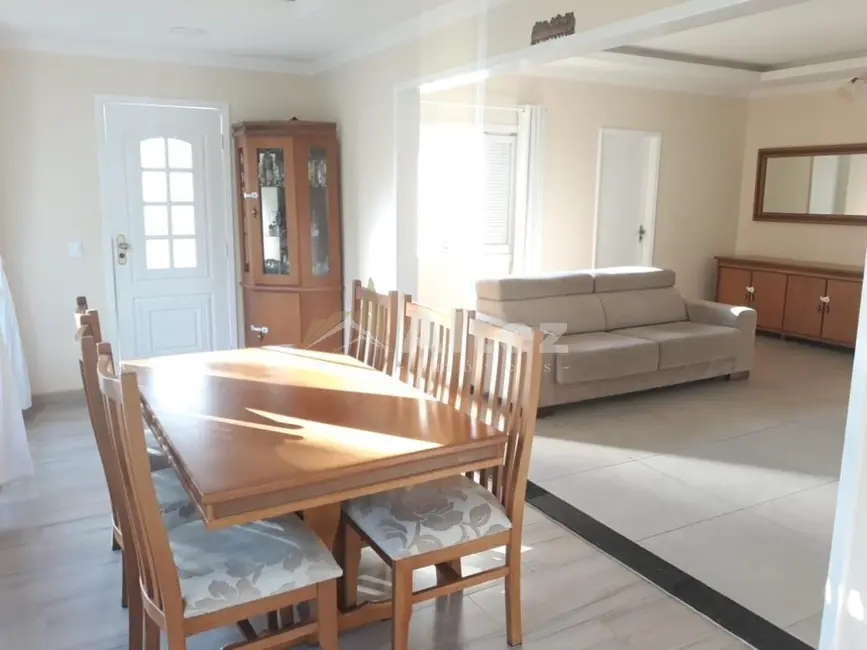 Casa com 3 quartos à venda, 1100m2 em Golfe, Teresopolis - RJ - imagem 5 Foto 5 de Casa com 3 quartos à venda, 1100m2 em Golfe, Teresopolis - RJ