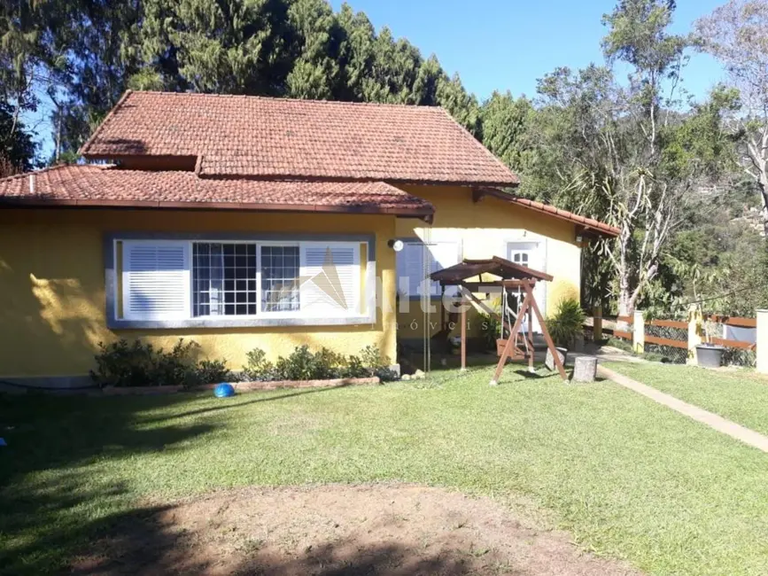 Casa com 3 quartos à venda, 1100m2 em Golfe, Teresopolis - RJ - imagem 1 Foto 1 de Casa com 3 quartos à venda, 1100m2 em Golfe, Teresopolis - RJ