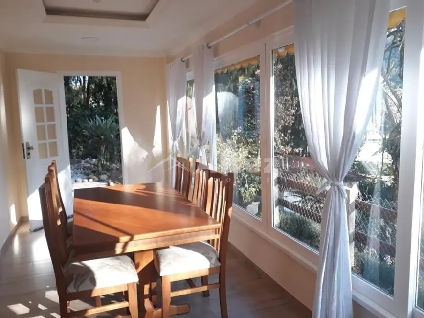 Casa com 3 quartos à venda, 1100m2 em Golfe, Teresopolis - RJ - imagem 8 Foto 8 de Casa com 3 quartos à venda, 1100m2 em Golfe, Teresopolis - RJ