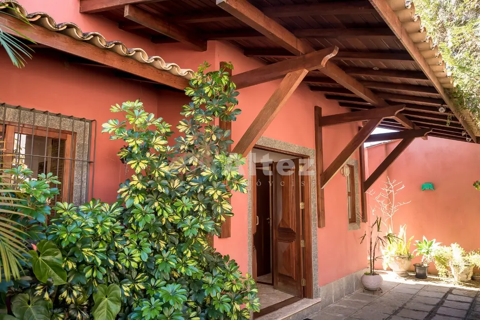 Casa com 5 quartos à venda, 2280m2 em Parque do Imbui, Teresopolis - RJ - imagem 7 Foto 7 de Casa com 5 quartos à venda, 2280m2 em Parque do Imbui, Teresopolis - RJ