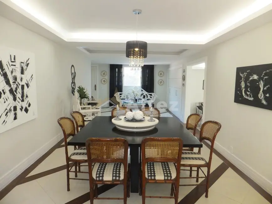 Foto 9 de Casa de Condomínio com 5 quartos à venda, 2345m2 em Albuquerque, Teresopolis - RJ