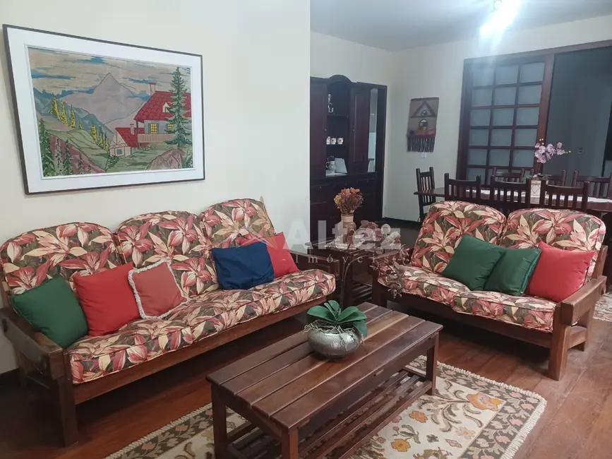 Foto 2 de Casa de Condomínio com 3 quartos à venda, 125m2 em Alto, Teresopolis - RJ