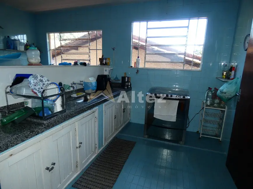 Foto 4 de Casa de Condomínio com 5 quartos à venda, 300m2 em Teresopolis - RJ