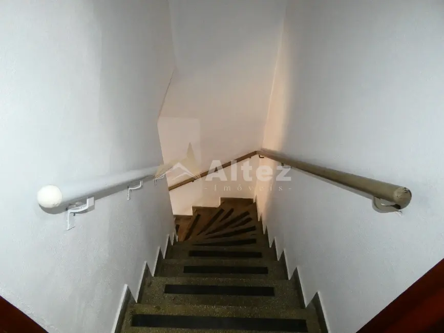 Foto 9 de Casa de Condomínio com 5 quartos à venda, 300m2 em Teresopolis - RJ