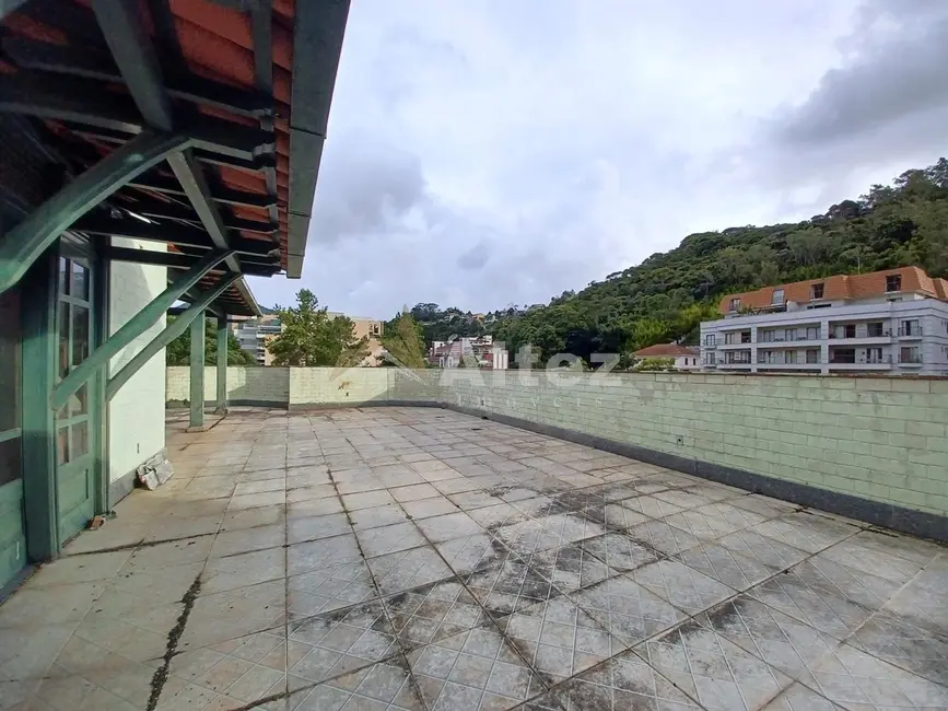 Foto 4 de Apartamento com 3 quartos à venda, 234m2 em Várzea, Teresopolis - RJ