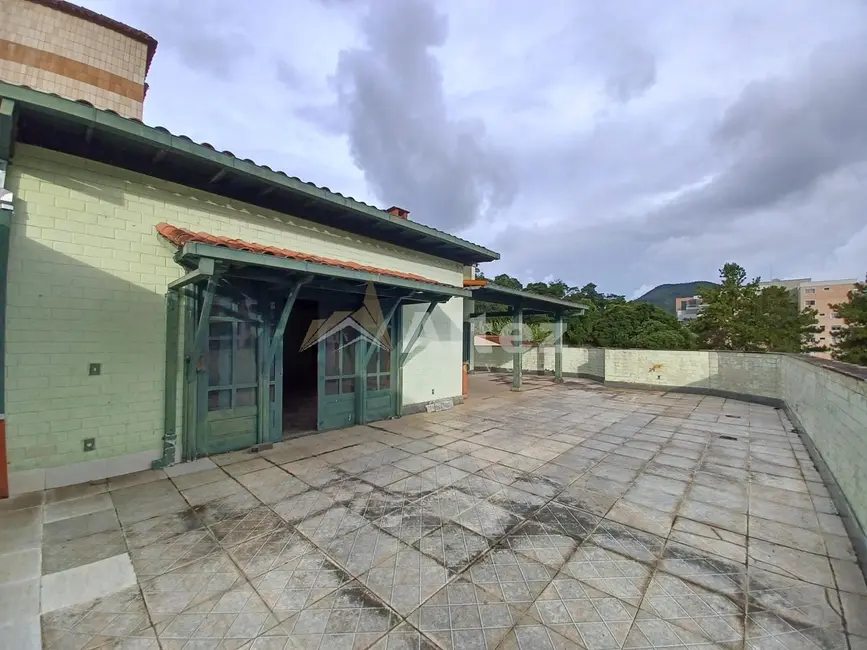 Foto 2 de Apartamento com 3 quartos à venda, 234m2 em Várzea, Teresopolis - RJ