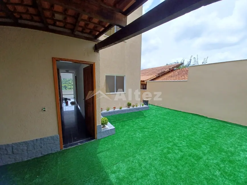 Foto 2 de Casa de Condomínio com 4 quartos à venda, 172m2 em Albuquerque, Teresopolis - RJ