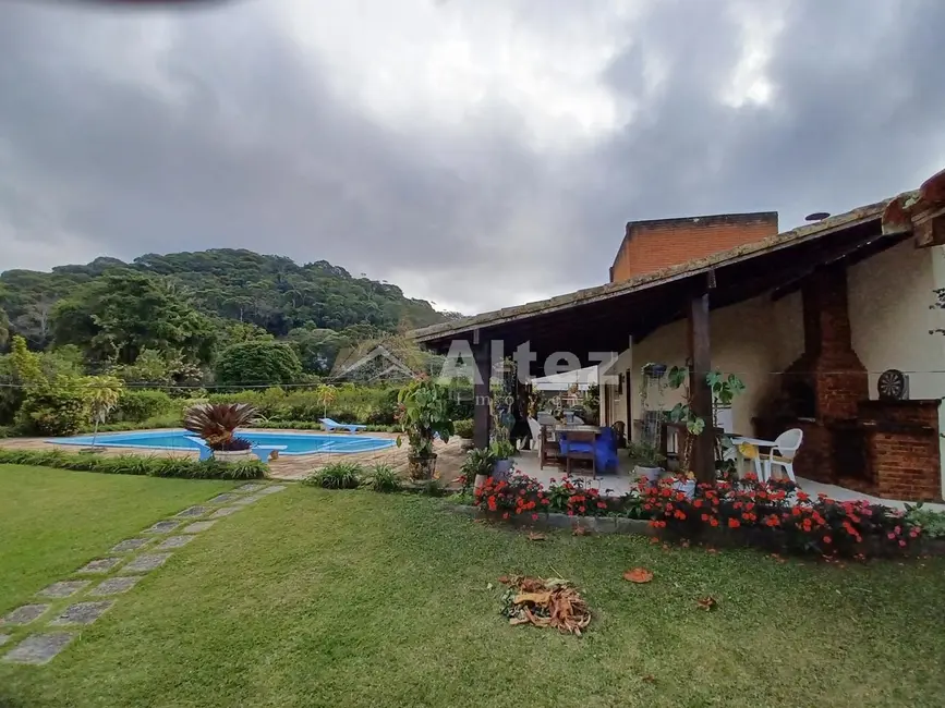 Foto 1 de Casa com 4 quartos à venda, 11733m2 em Albuquerque, Teresopolis - RJ