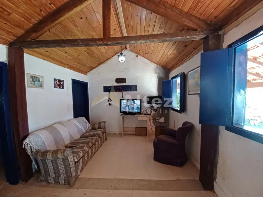 Sítio / Rancho com 4 quartos à venda, 6000m2 em Córrego das Pedras, Teresopolis - RJ - imagem 6 Foto 6 de Sítio / Rancho com 4 quartos à venda, 6000m2 em Córrego das Pedras, Teresopolis - RJ