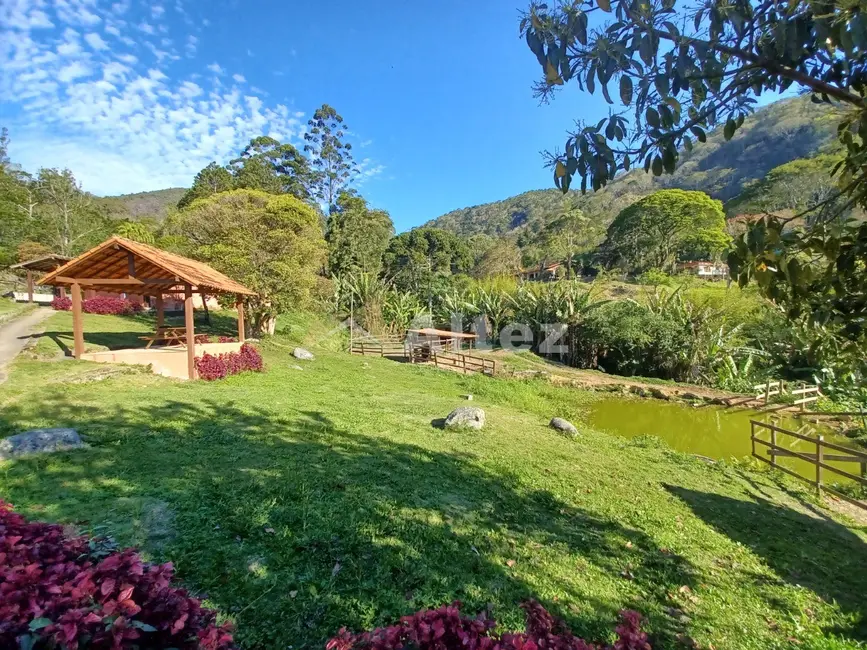 Foto 1 de Sítio / Rancho com 4 quartos à venda, 6000m2 em Córrego das Pedras, Teresopolis - RJ