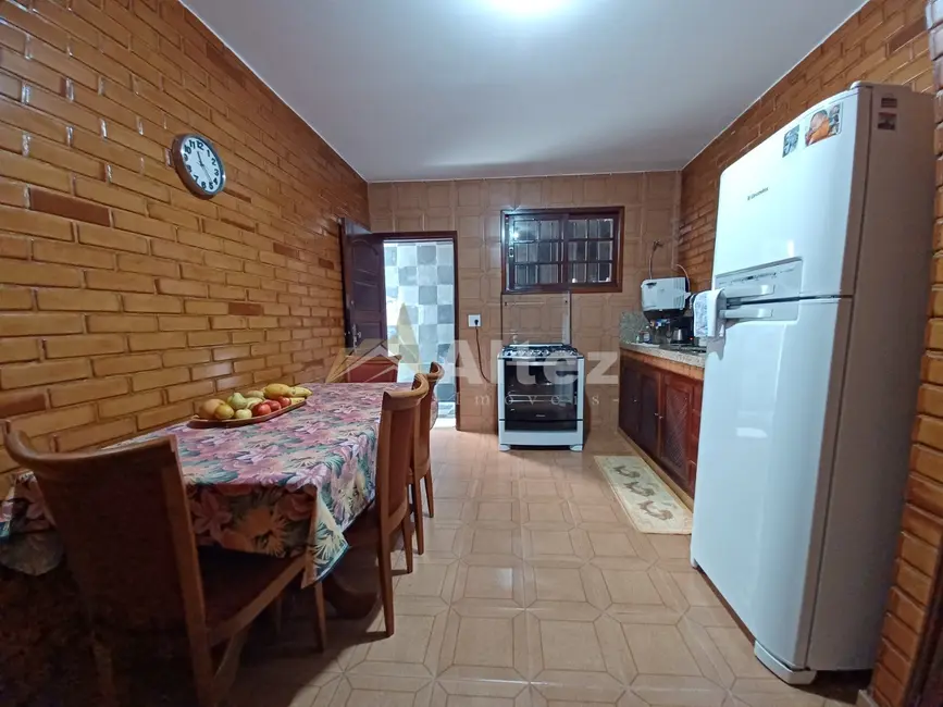 Foto 8 de Casa de Condomínio com 4 quartos à venda, 127m2 em Granja Guarani, Teresopolis - RJ