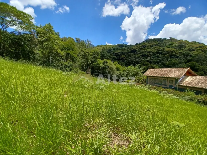 Foto 3 de Terreno / Lote à venda, 804m2 em Teresopolis - RJ
