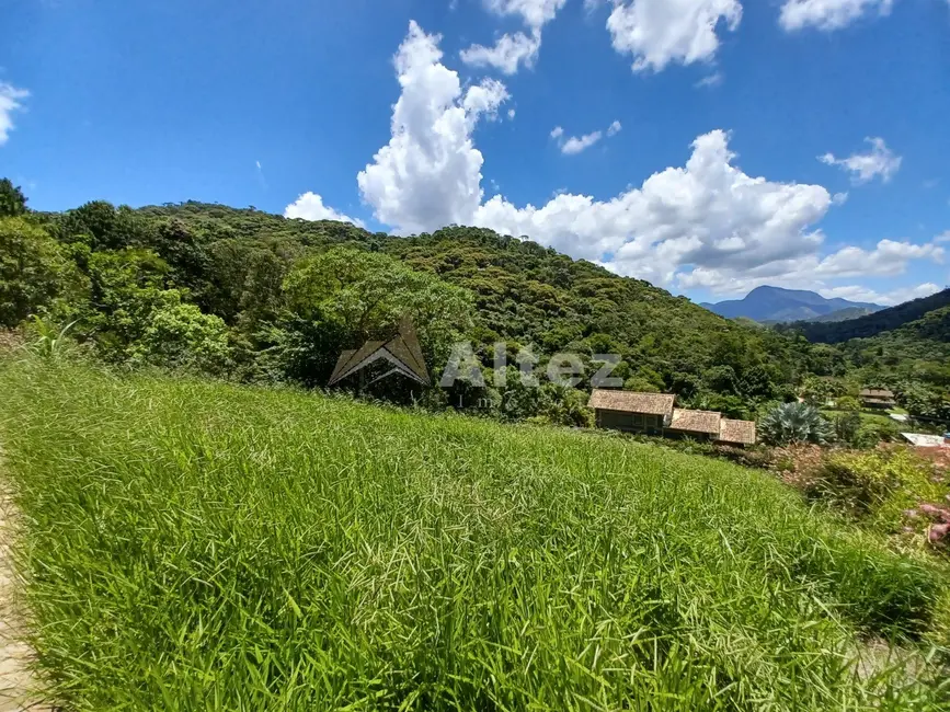 Foto 2 de Terreno / Lote à venda, 804m2 em Teresopolis - RJ