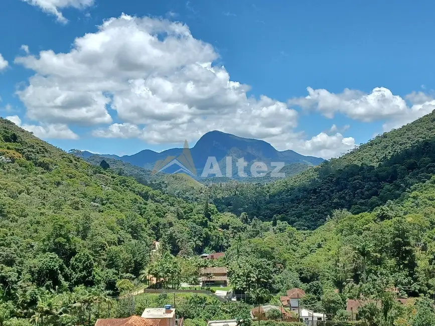 Foto 2 de Terreno / Lote à venda, 600m2 em Teresopolis - RJ
