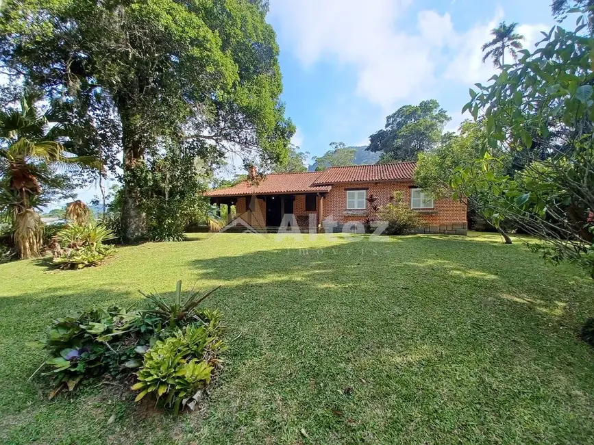 Sítio / Rancho com 4 quartos à venda, 10920m2 em Granja Guarani, Teresopolis - RJ - imagem 1 Foto 1 de Sítio / Rancho com 4 quartos à venda, 10920m2 em Granja Guarani, Teresopolis - RJ