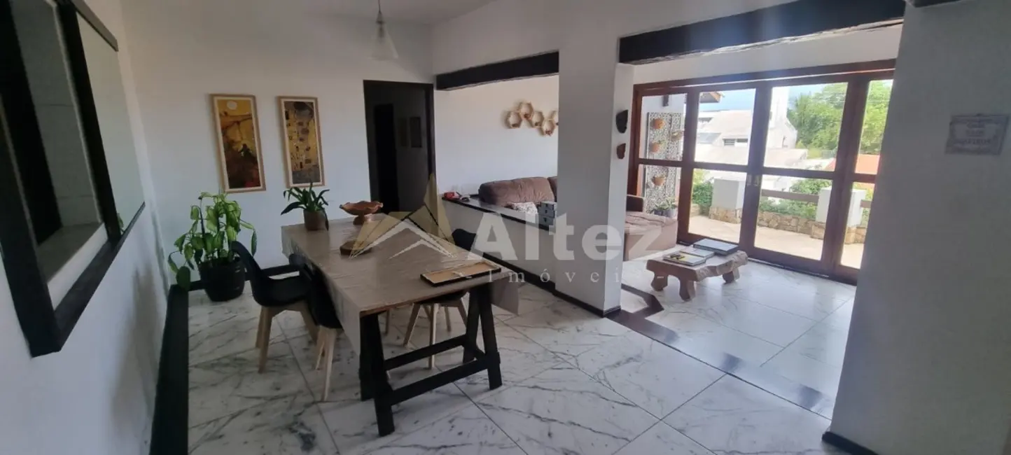 Foto 5 de Casa com 4 quartos à venda, 800m2 em Piratininga, Niteroi - RJ