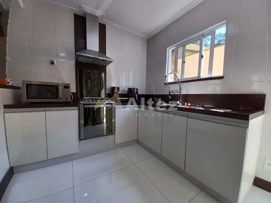 Casa de Condomínio com 2 quartos à venda, 110m2 em Parque do Imbui, Teresopolis - RJ - imagem 7 Foto 7 de Casa de Condomínio com 2 quartos à venda, 110m2 em Parque do Imbui, Teresopolis - RJ