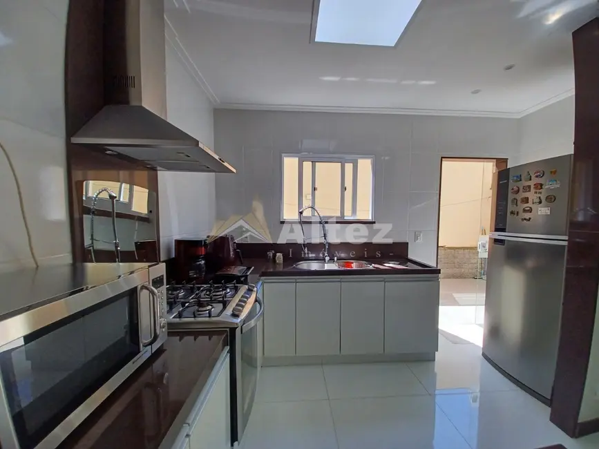 Casa de Condomínio com 2 quartos à venda, 110m2 em Parque do Imbui, Teresopolis - RJ - imagem 8 Foto 8 de Casa de Condomínio com 2 quartos à venda, 110m2 em Parque do Imbui, Teresopolis - RJ