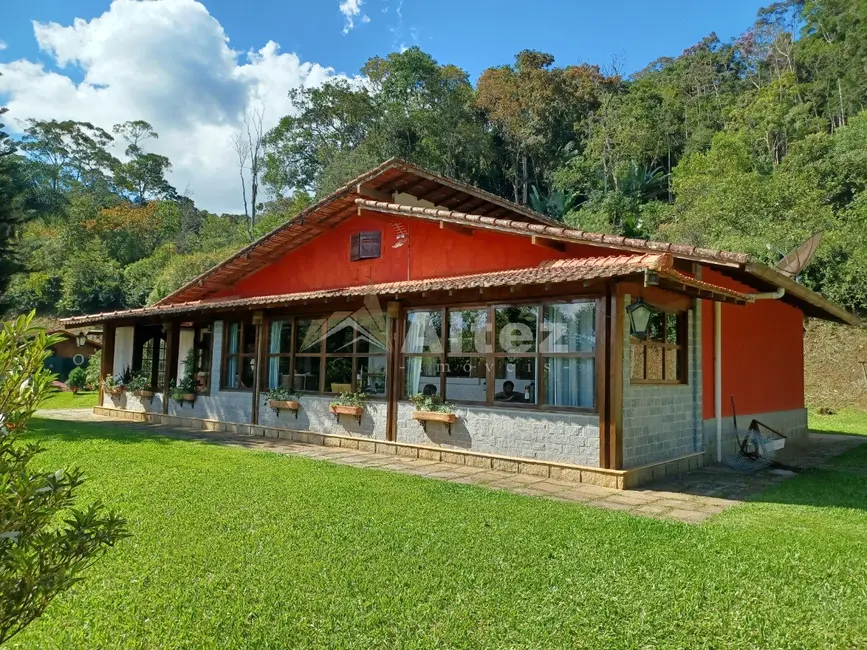Casa com 4 quartos à venda, 5455m2 em Albuquerque, Teresopolis - RJ - imagem 2 Foto 2 de Casa com 4 quartos à venda, 5455m2 em Albuquerque, Teresopolis - RJ