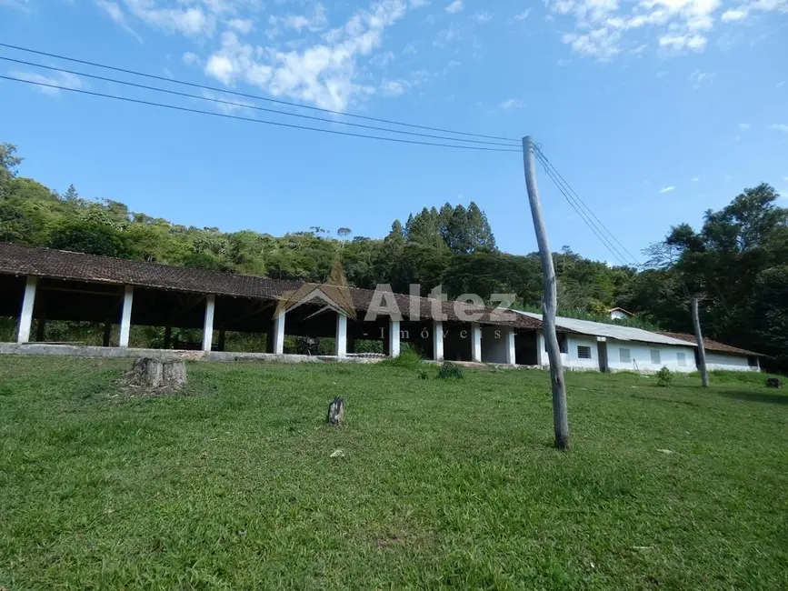 Sítio / Rancho com 3 quartos para alugar, 72000m2 em Granja Mafra, Teresopolis - RJ - imagem 7 Foto 7 de Sítio / Rancho com 3 quartos para alugar, 72000m2 em Granja Mafra, Teresopolis - RJ