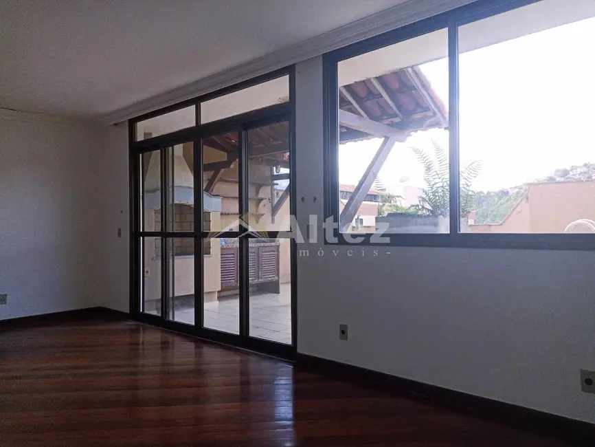 Foto 2 de Apartamento com 3 quartos à venda, 134m2 em Agriões, Teresopolis - RJ