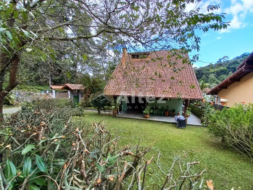 Foto 5 de Casa com 3 quartos à venda, 460m2 em Parque do Ingá, Teresopolis - RJ