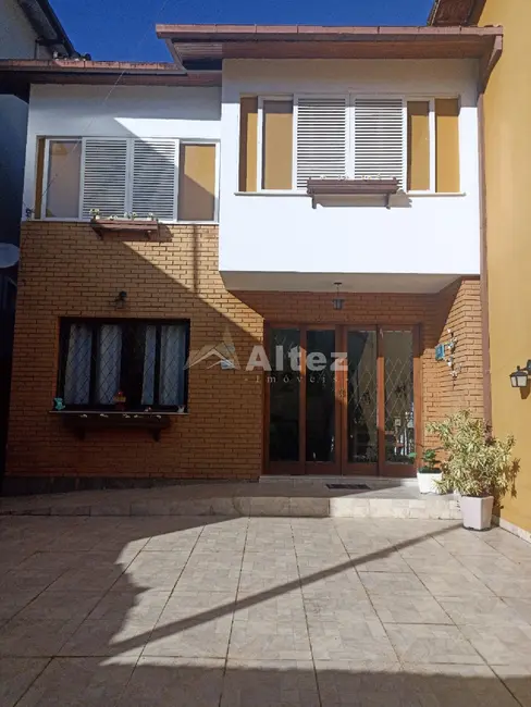Foto 2 de Casa de Condomínio com 3 quartos à venda, 143m2 em Parque do Ingá, Teresopolis - RJ