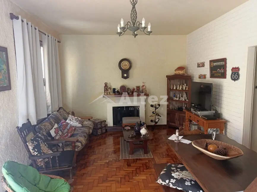 Foto 4 de Casa de Condomínio com 3 quartos à venda, 143m2 em Parque do Ingá, Teresopolis - RJ