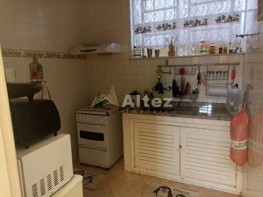 Foto 8 de Casa de Condomínio com 3 quartos à venda, 143m2 em Parque do Ingá, Teresopolis - RJ