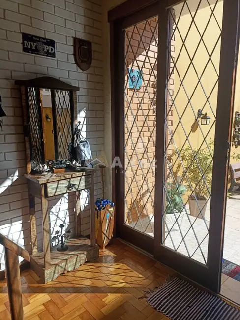 Foto 6 de Casa de Condomínio com 3 quartos à venda, 143m2 em Parque do Ingá, Teresopolis - RJ