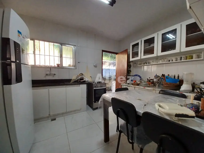 Sítio / Rancho com 4 quartos à venda, 10000m2 em Teresopolis - RJ - imagem 8 Foto 8 de Sítio / Rancho com 4 quartos à venda, 10000m2 em Teresopolis - RJ